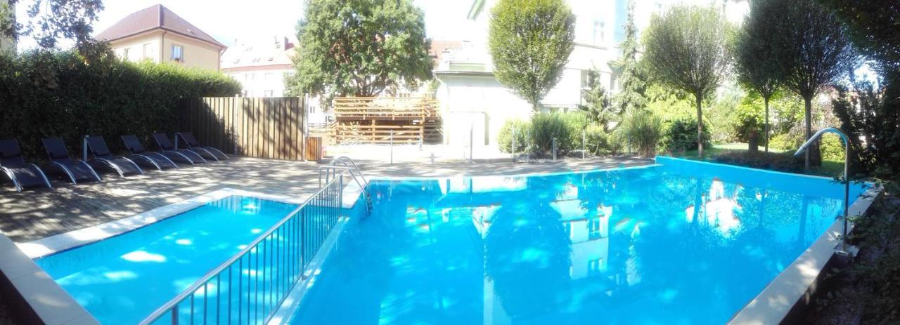 קלאטובי Wellness Hotel Central מראה חיצוני תמונה